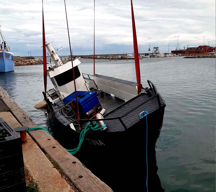 commercial diving company-ship
